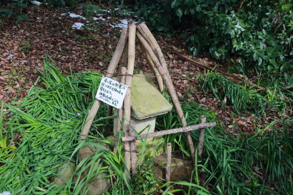 志下坂峠_小さな祠