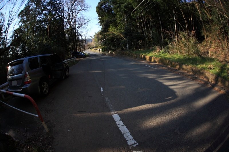 2.城山登山口駐車スペース