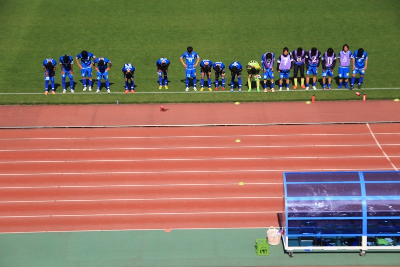 34.アスルクラロ沼津JFL第7節_アスルクラロ沼津選手たちの挨拶