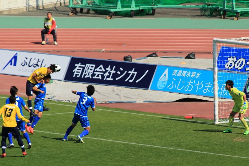 24.アスルクラロ沼津JFL第7節_鹿児島ヘディングシュート