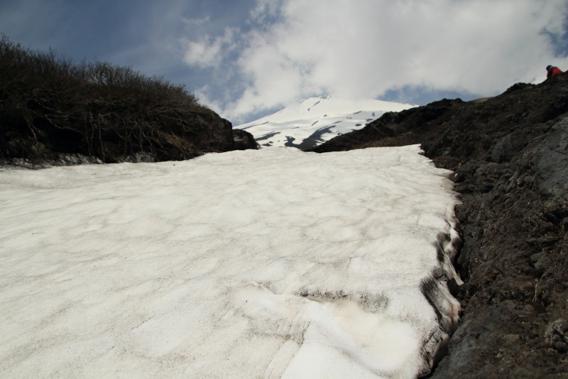 15.幻の滝_雪渓と富士山