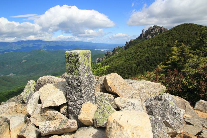 63.鷹見岩_三角点