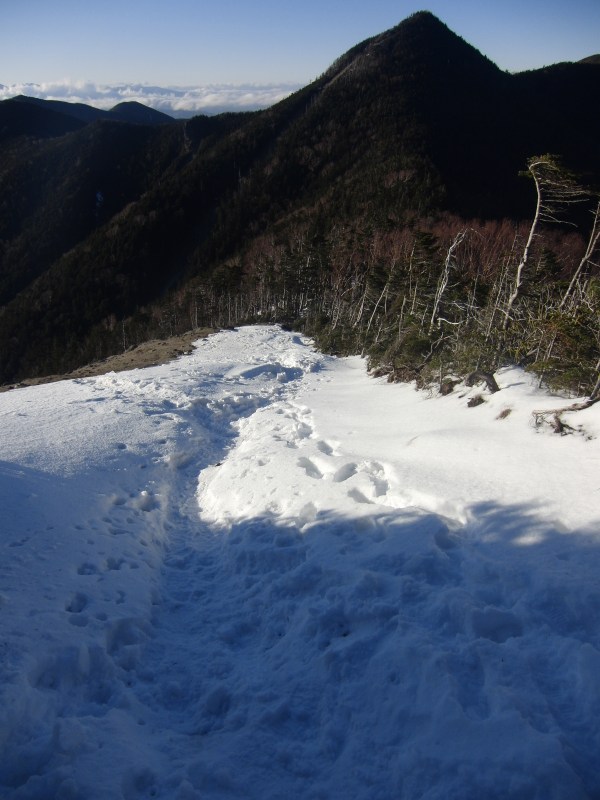 21.甲武信ヶ岳_木賊山からの下りから見える景色
