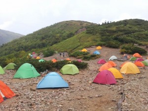 薬師峠キャンプ上のテン場