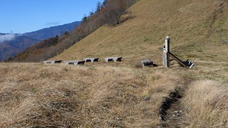 1015_雁峠のベンチ