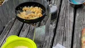 昼クスクス_納豆を炒める