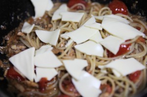 オイルサーディンとトマトのパスタ_工程7