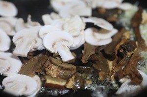ポルチーニ茸とマッシュルームの濃厚クリームパスタ_工程5