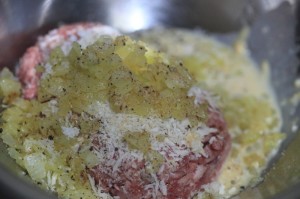 きのこたっぷり煮込みハンバーグ_工程2