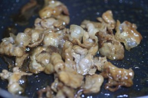 クリームパスタと焼き肉のホットサンド_工程1