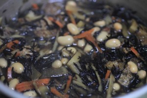 ごぼうと大根と大豆入りひじきの煮物_工程6