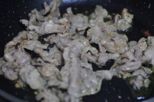 豚肉とごぼうの和風ペペロンチーノ_工程4