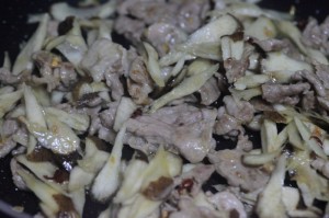 豚肉とごぼうの和風ペペロンチーノ_工程5