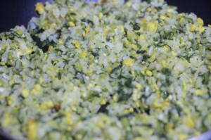 大根葉と水菜でアジアン炒飯_工程5