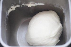 サクサクもちもちな塩パン_1次発酵