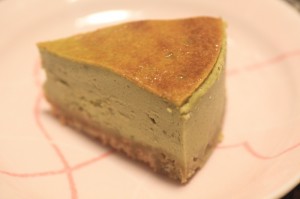 抹茶のベイクドチーズケーキ
