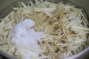 【常備菜】えのきだけでなめたけ_工程2