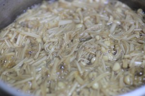 【常備菜】えのきだけでなめたけ_工程3