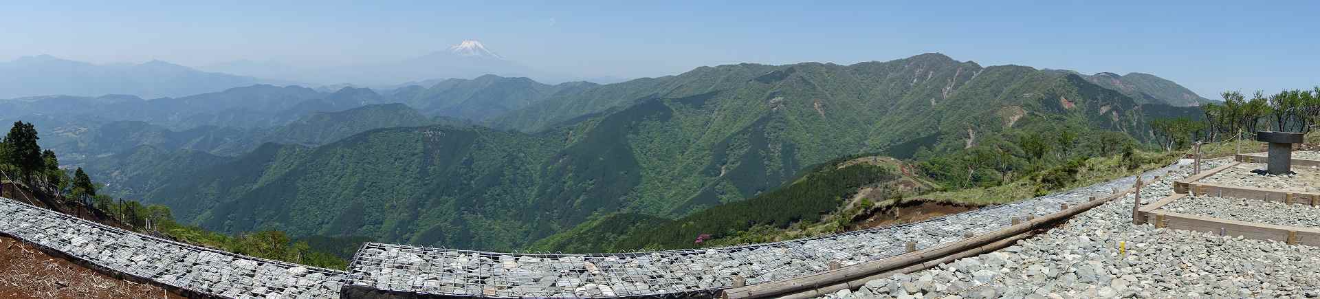 1045_三ノ塔山頂からのパノラマ
