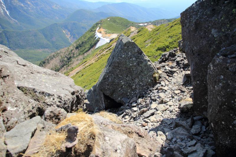 硫黄岳からの下山道