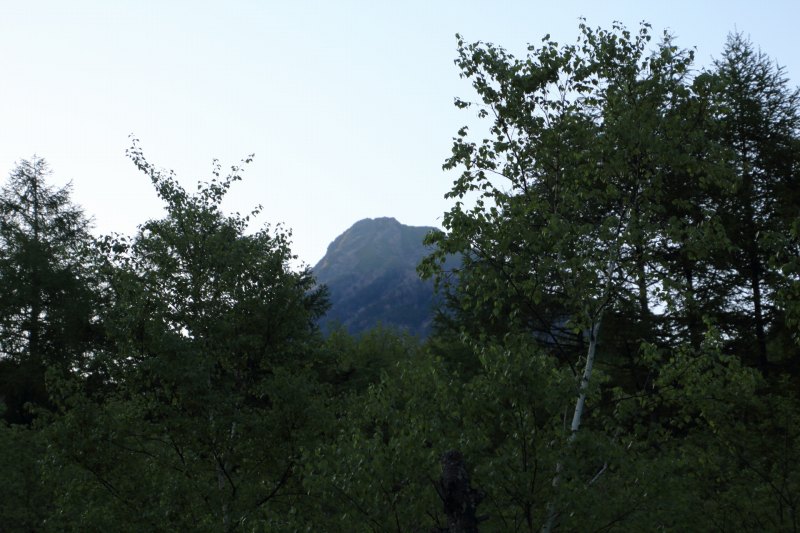 赤岳山荘からみえる阿弥陀岳
