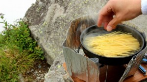 アボカドのクリームパスタ生ハム和え in 乾徳山_工程2