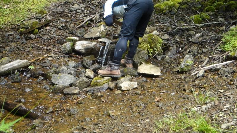 ほこら小屋の水場