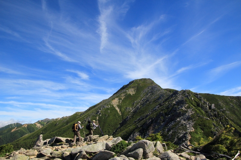常念岳と青空