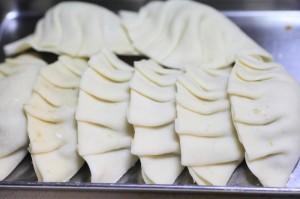 簡単梅しそ餃子_工程5:整形