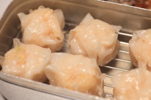 メスティンを蒸し器に変えるバットアミでえび焼売