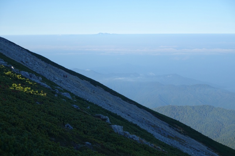 0710_雲海に浮かぶ白山?