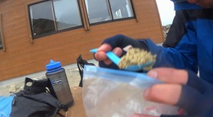 0733_行動食の肉味噌あんかけクスクスチャーハン