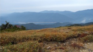 1127_登りでは見えなかった有峰湖