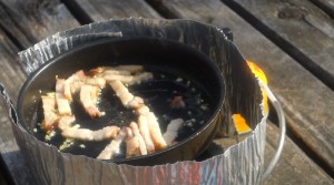 アボカドとベーコンの柚子胡椒パスタ_工程2
