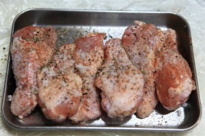 鶏手羽元のピリ辛燻製_工程1