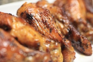 鶏手羽元のピリ辛燻製