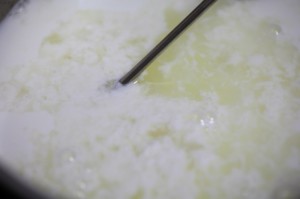 カッテージチーズ_工程1_レモン汁