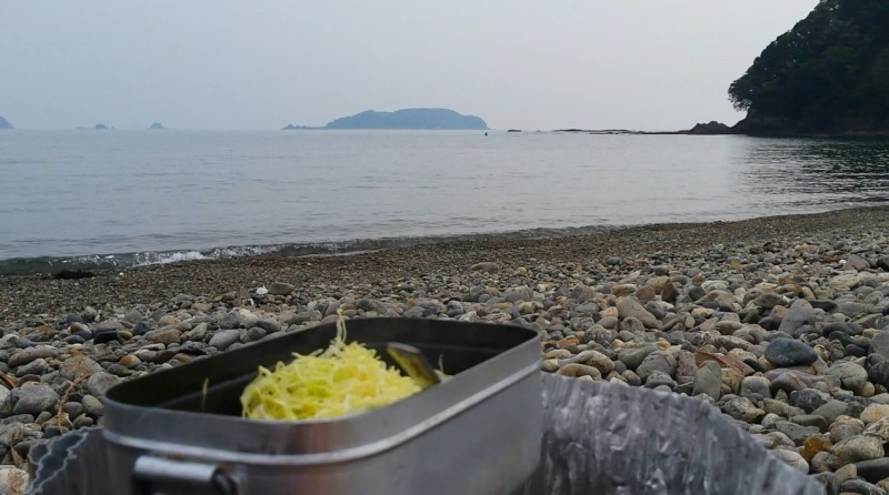海で日清焼きそば