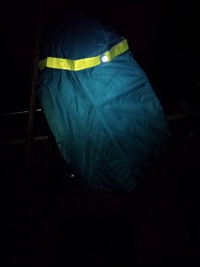 2016-03-27 19.12.04_ザックと反射テープと小ライト