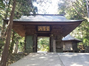 2016-03-28 09.07.46_鶴林寺山門